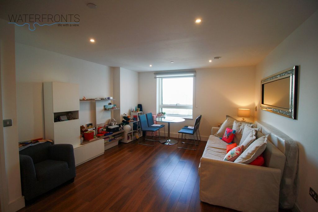 Property photo 2 of 9