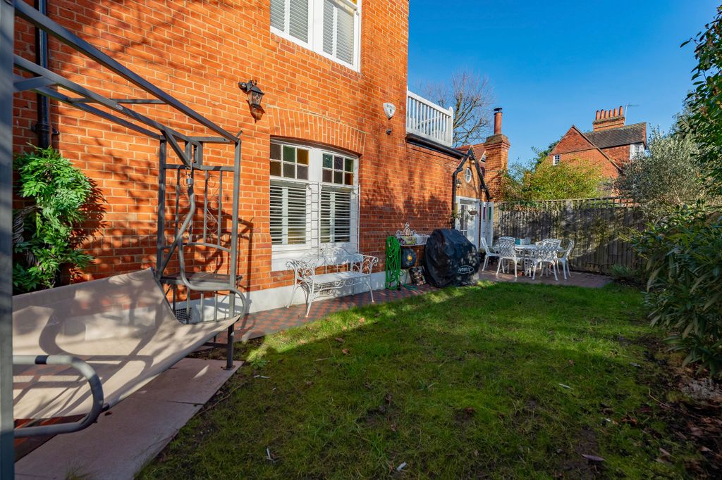 Property photo 2 of 24