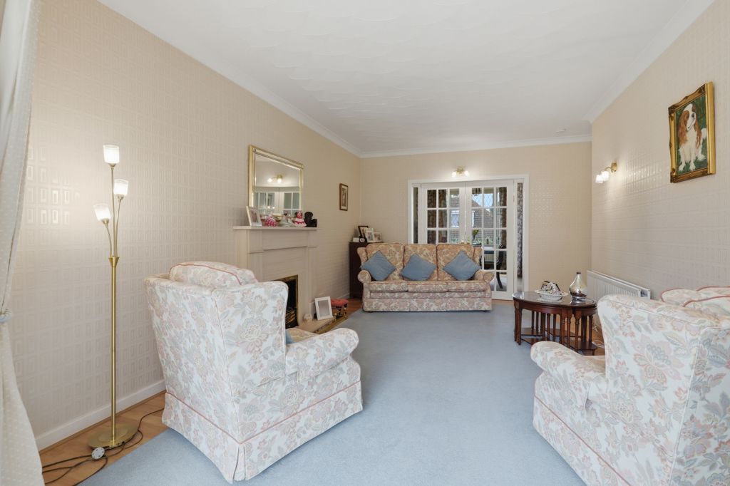 Property photo 3 of 33