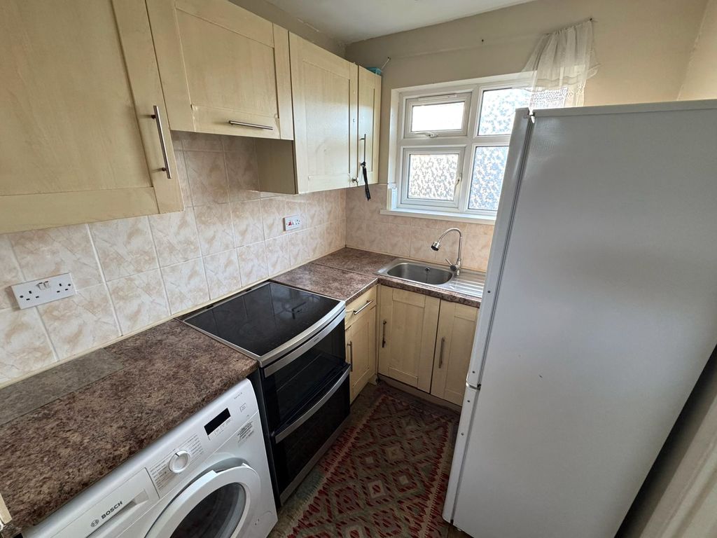 Property photo 2 of 3