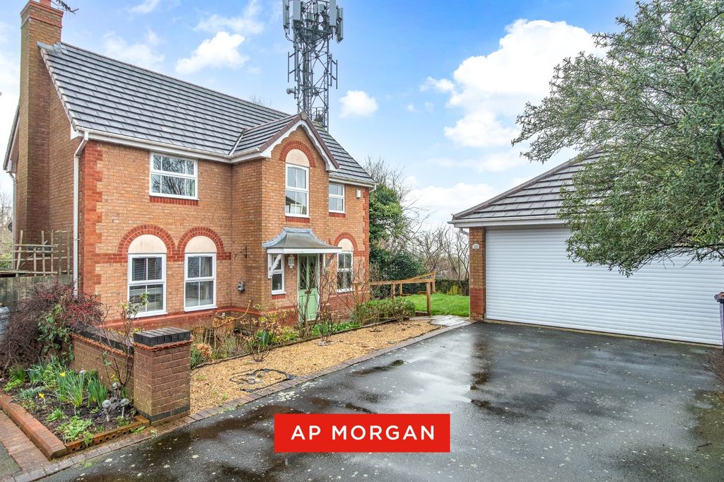 Property photo 2 of 19 Picture No. 12