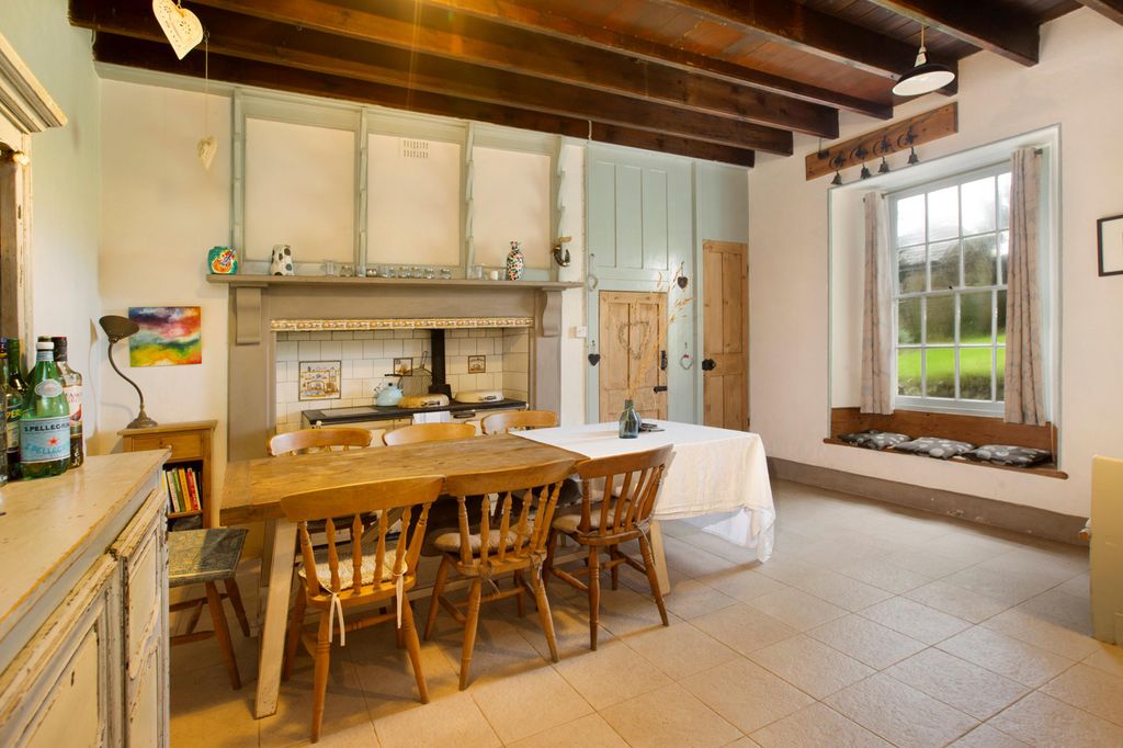 Property photo 2 of 23 Image