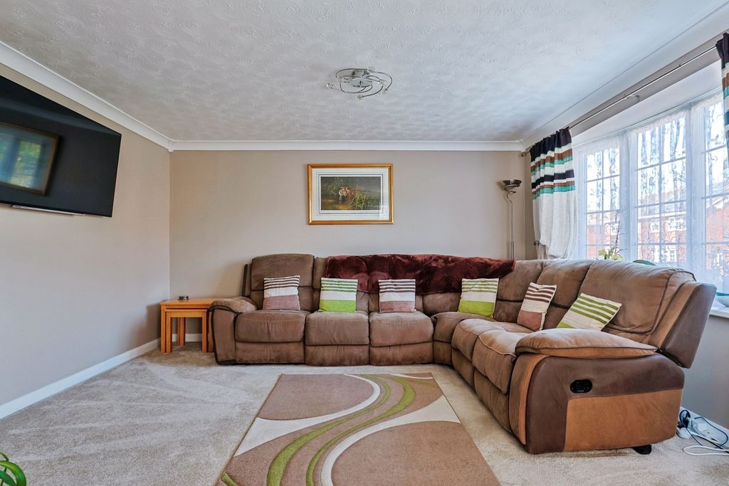 Property photo 3 of 12 Pbox-Img.Jpg