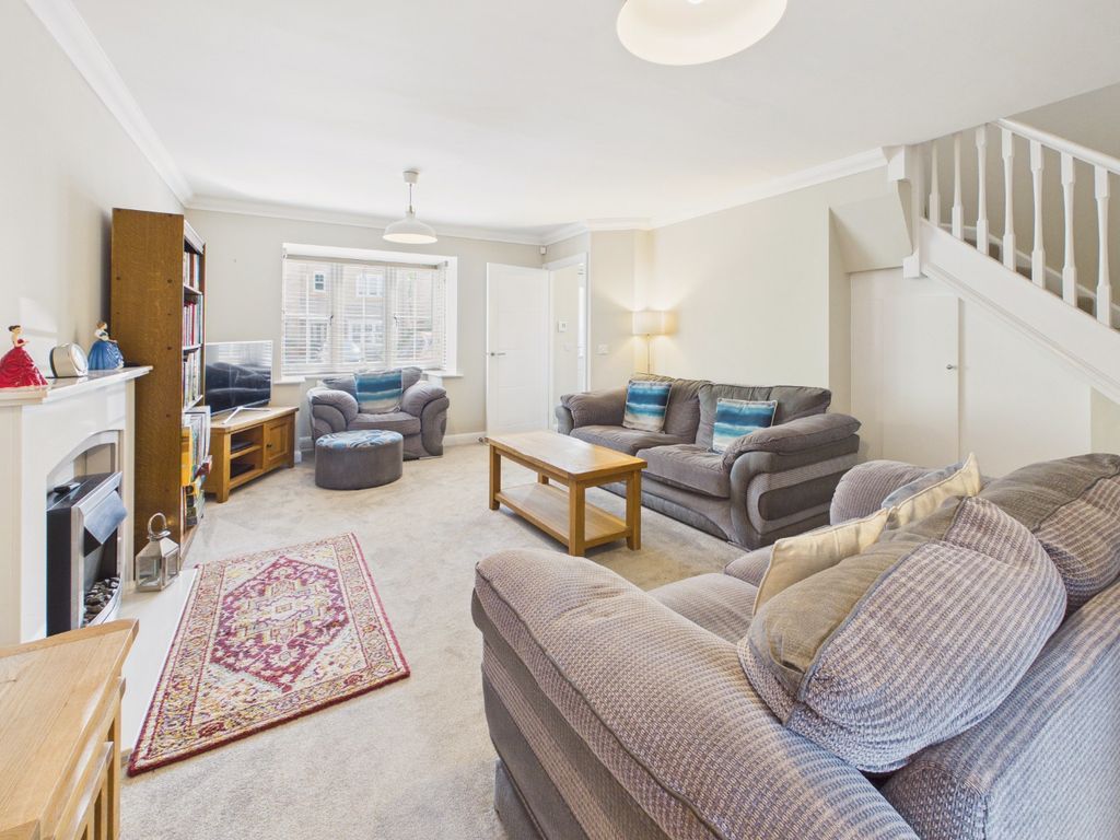 Property photo 3 of 21 4322169