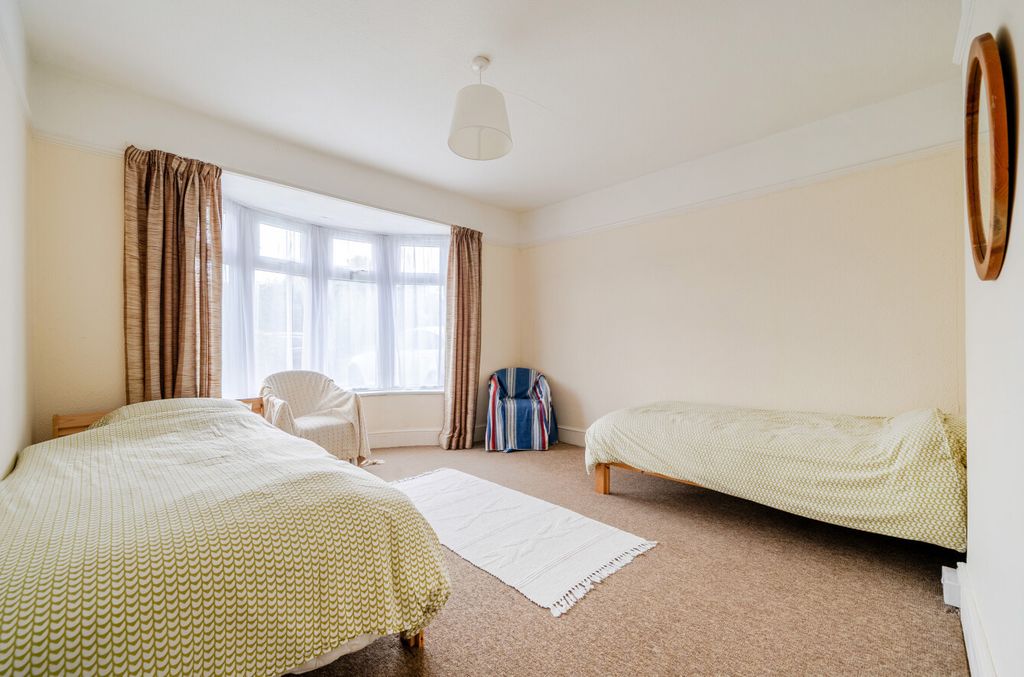 Property photo 3 of 16 1451844-10-69F20B...