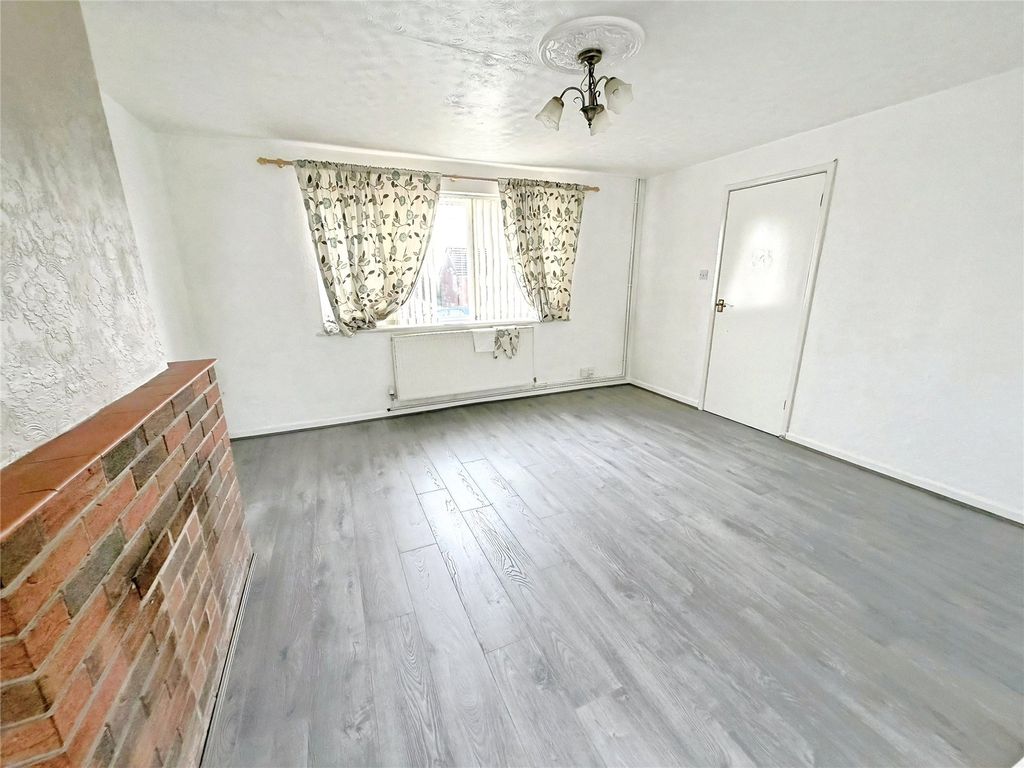 Property photo 3 of 13 Picture No. 06