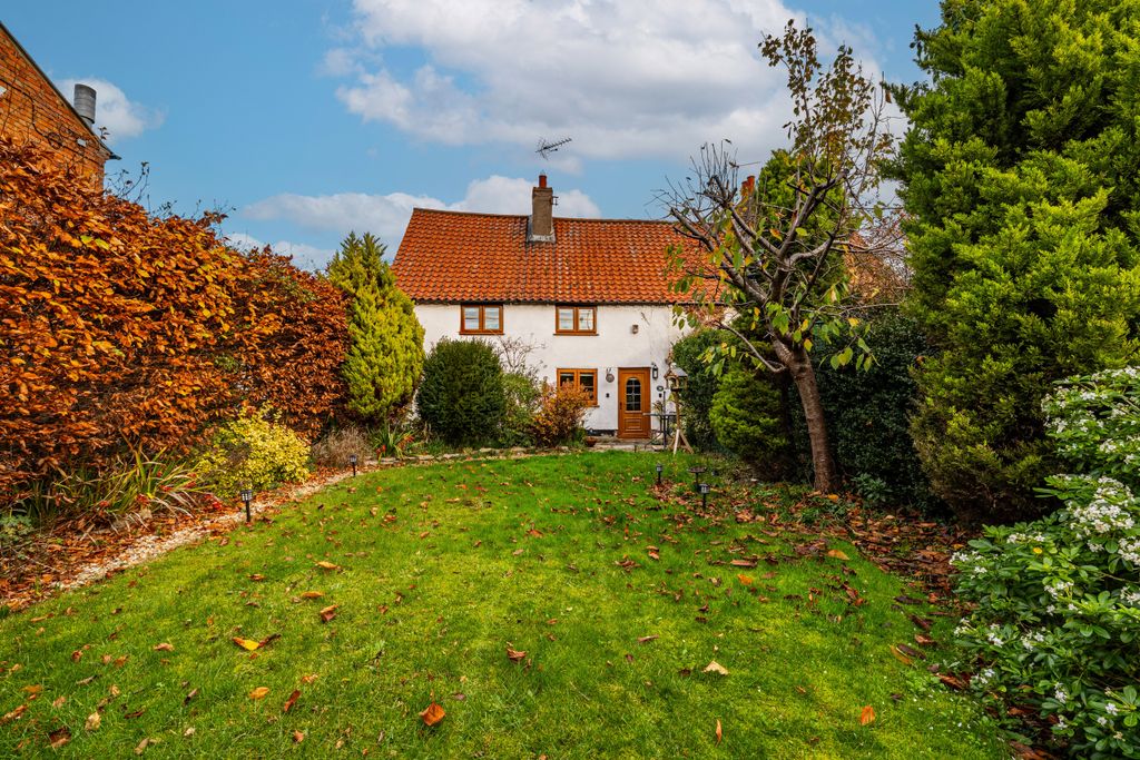 Property photo 1 of 18 Photo 17