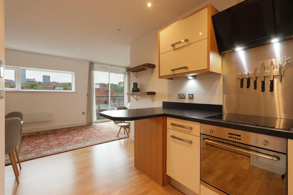 Property photo 1 of 19 Kitchen