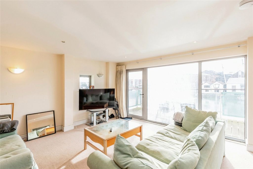 Property photo 2 of 17 Picture No. 06