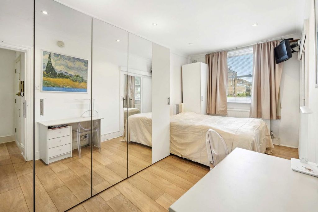 Property photo 3 of 4