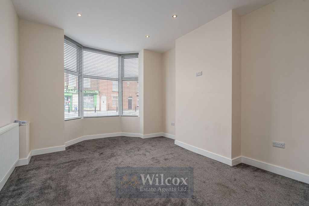 Property photo 2 of 24