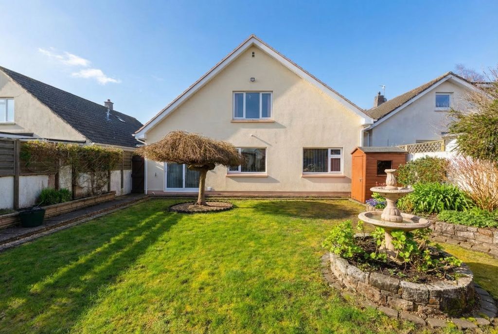 Property photo 1 of 36