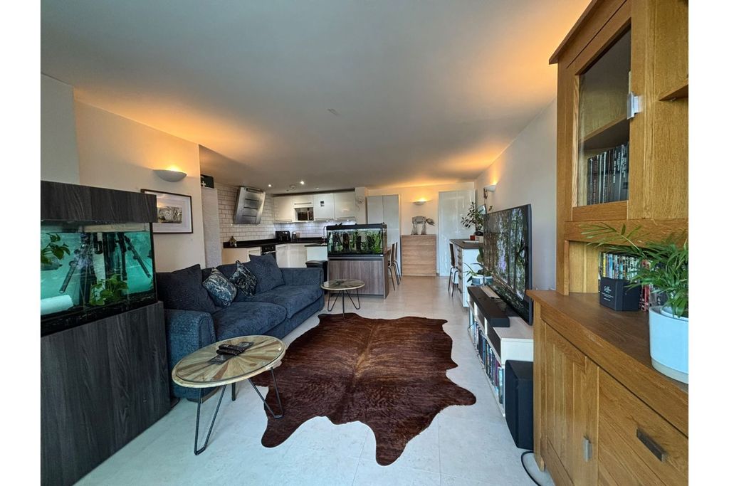 Property photo 1 of 30