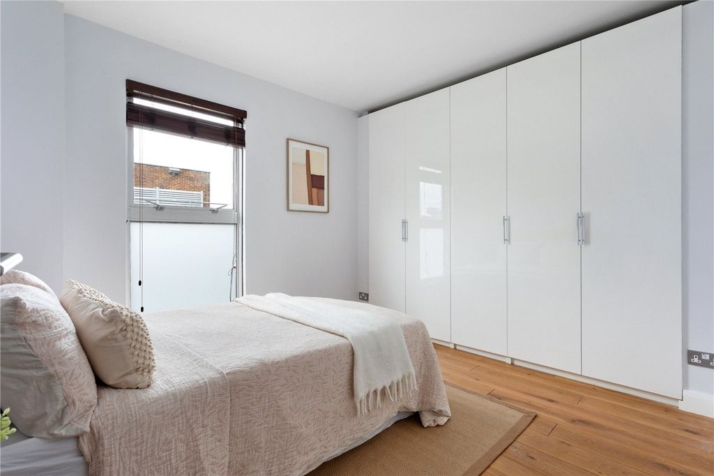 Property photo 2 of 14 Picture No. 27