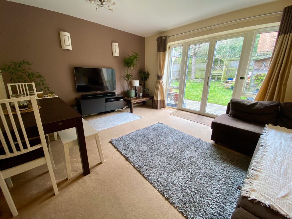 Property photo 2 of 12 Lounge