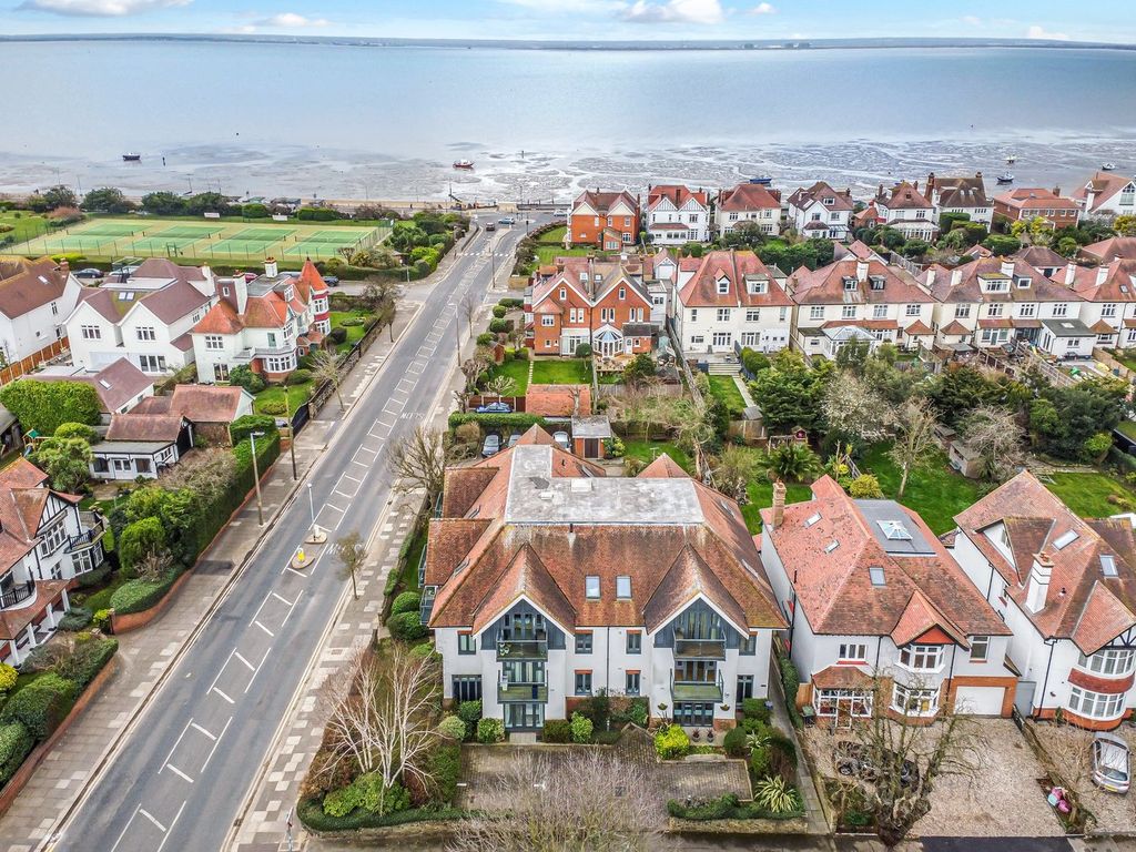 Property photo 3 of 13