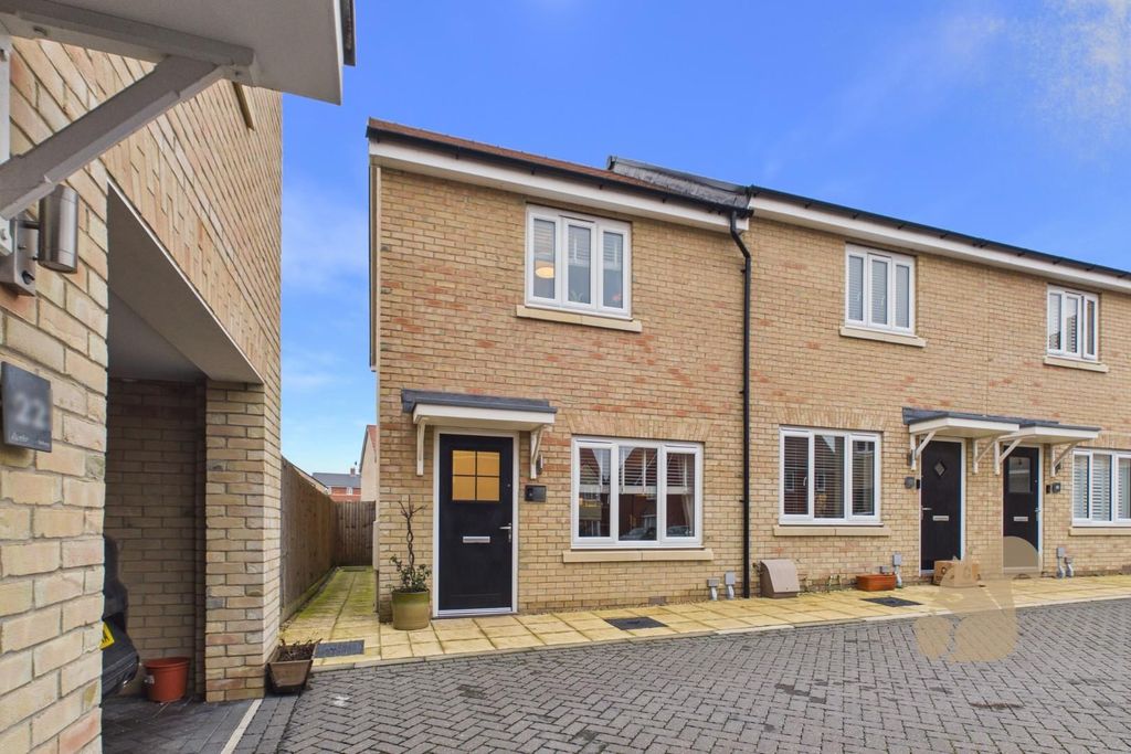 Property photo 1 of 15 Cam01814G0-Pr0076-Still014.Jpg