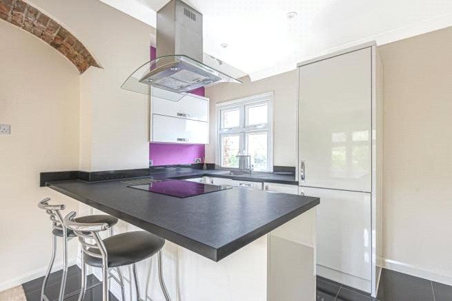 Property photo 2 of 7 Kitchen