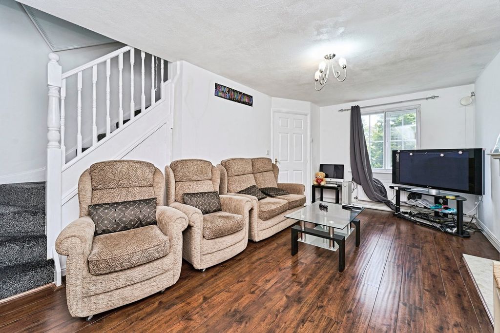 Property photo 3 of 19
