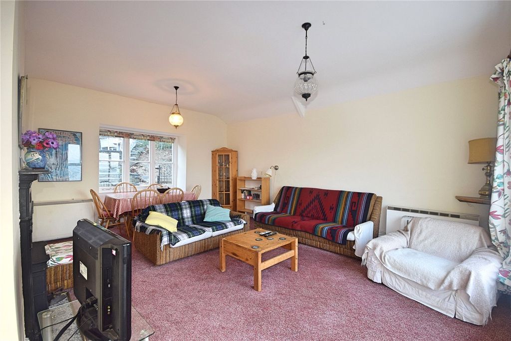 Property photo 3 of 20 Picture No. 02