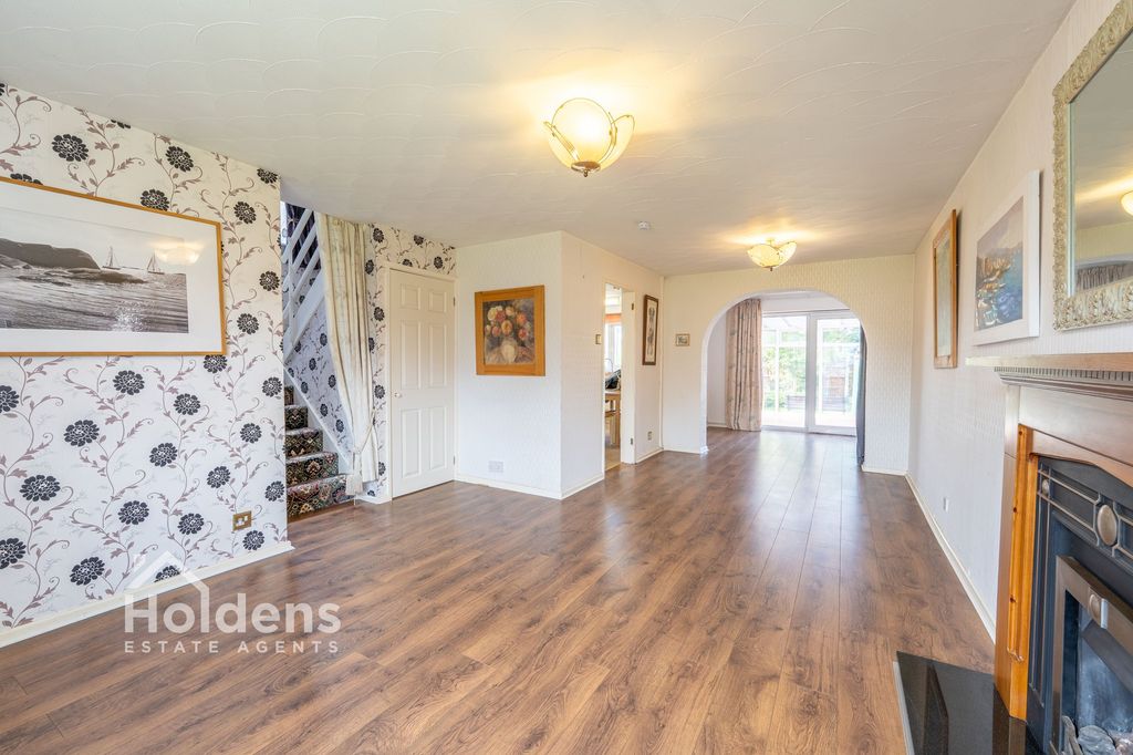 Property photo 2 of 23