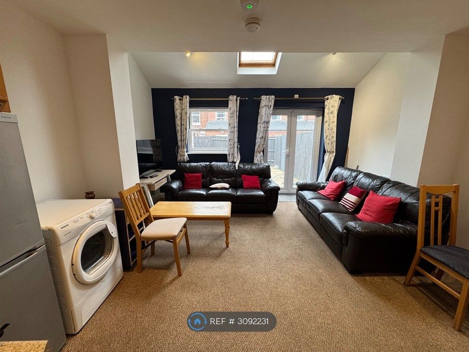 Property photo 3 of 34