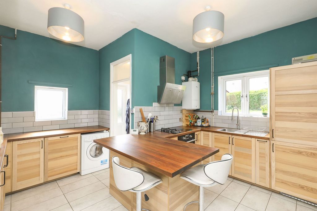 Property photo 2 of 24