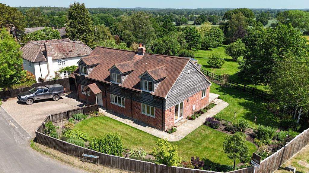 Property photo 1 of 16 Picture No. 21