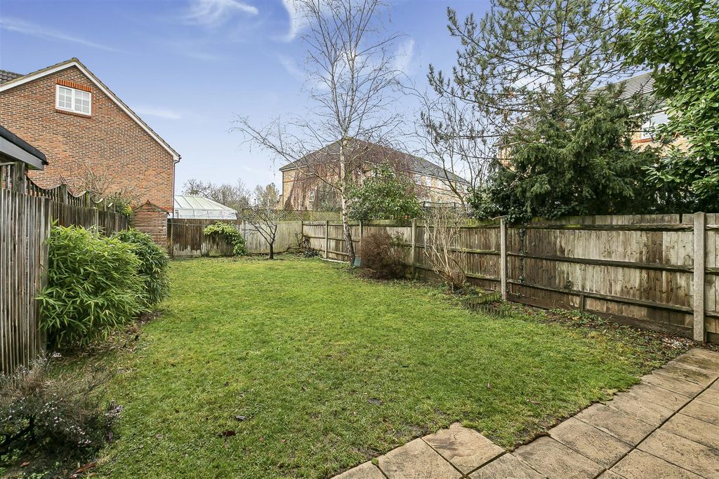 Property photo 2 of 24