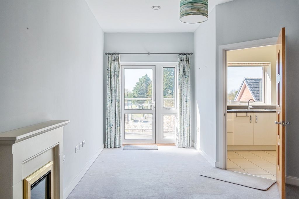 Property photo 3 of 16