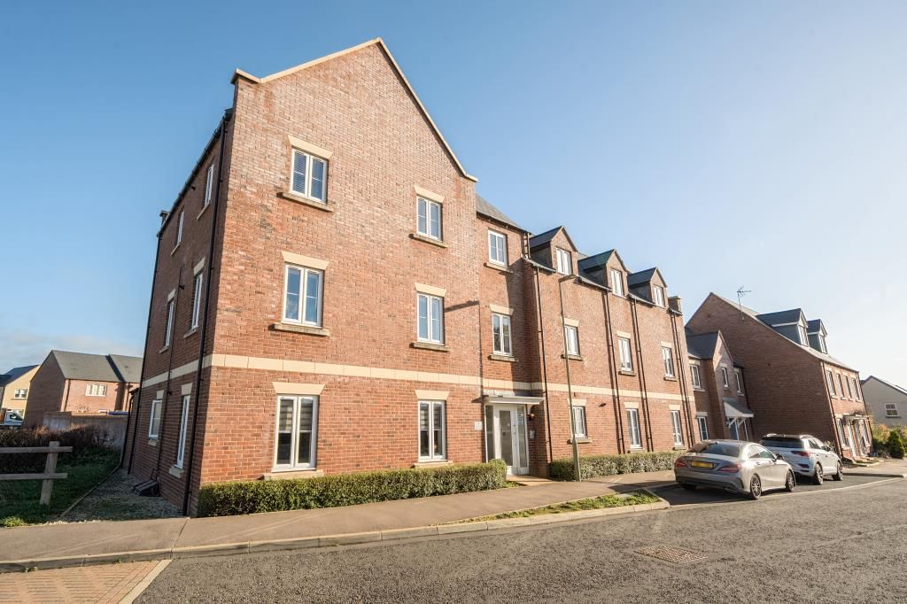 Property photo 1 of 21 External View