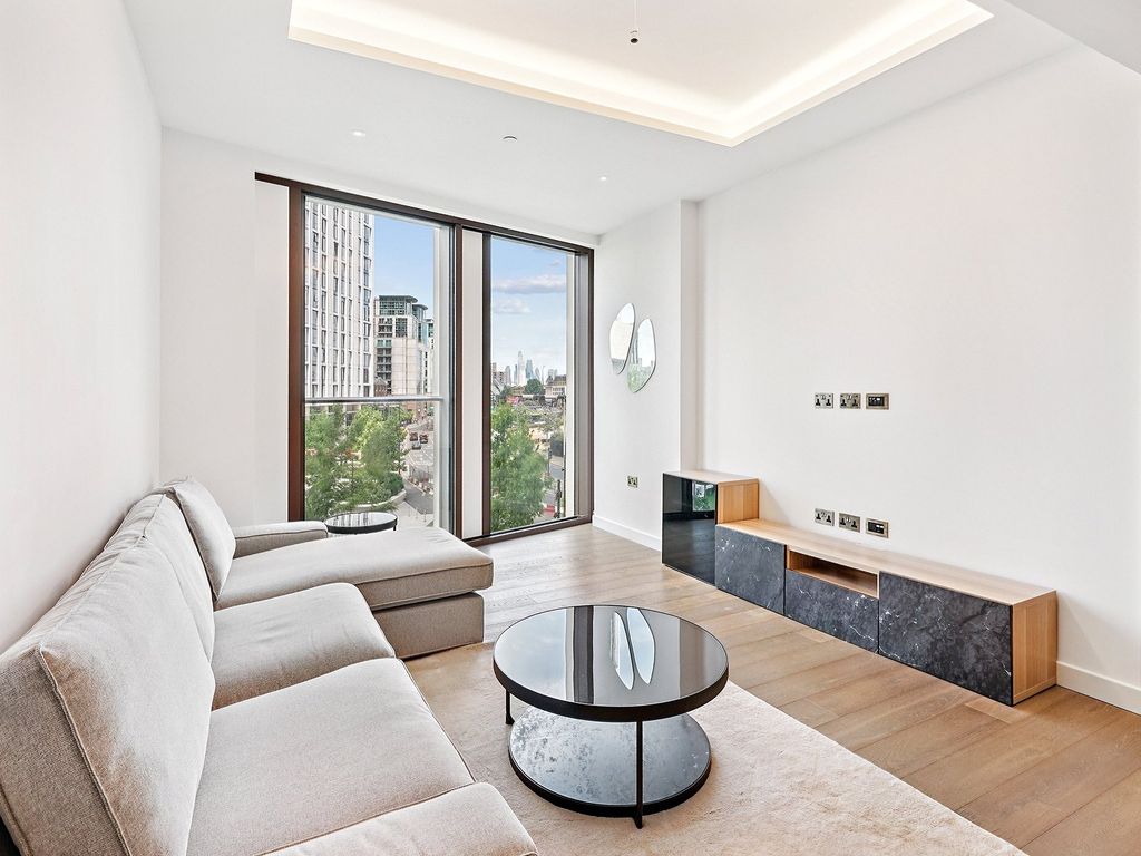 Property photo 1 of 16 Thames City