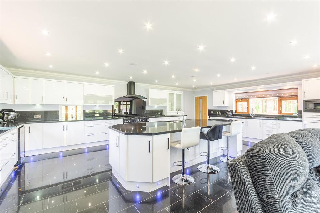 Property photo 2 of 45 CC46.Jpg