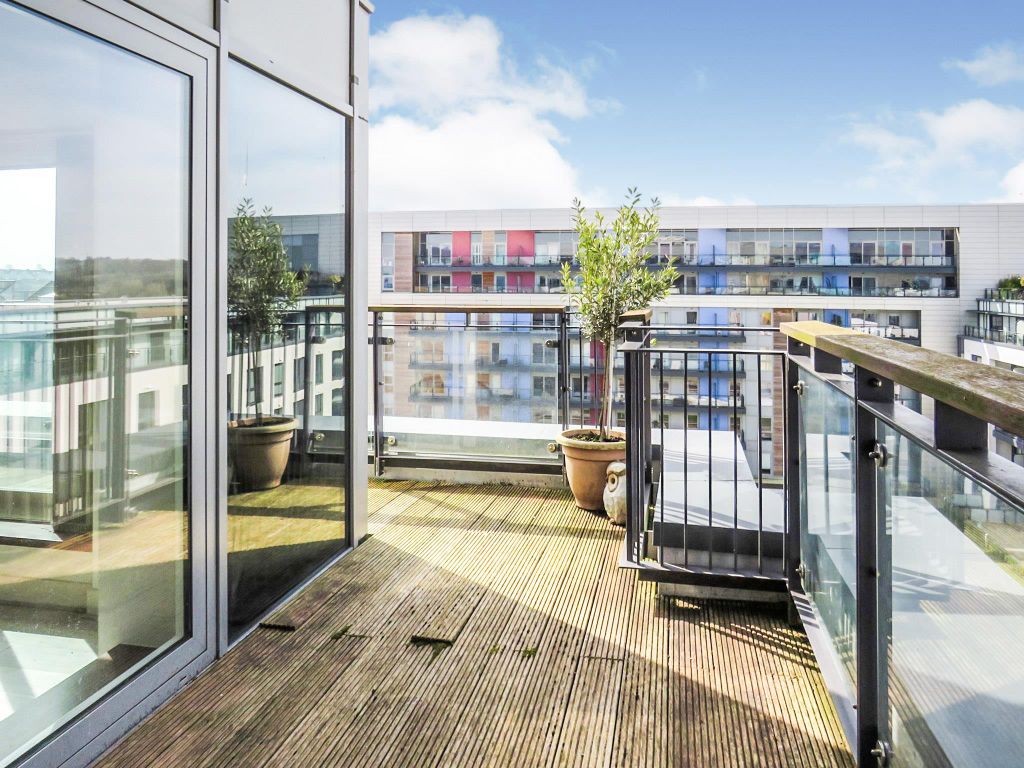 Property photo 3 of 12 Balcony