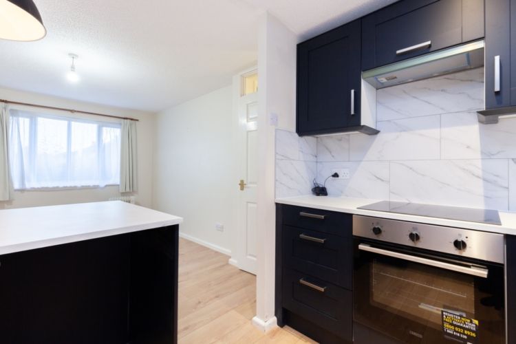 Property photo 2 of 7 271586-Std