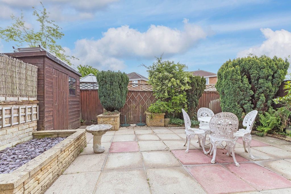 Property photo 2 of 16