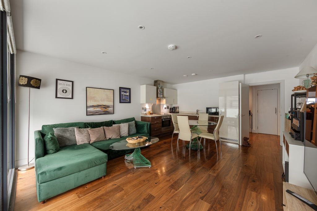 Property photo 1 of 12 094A9712