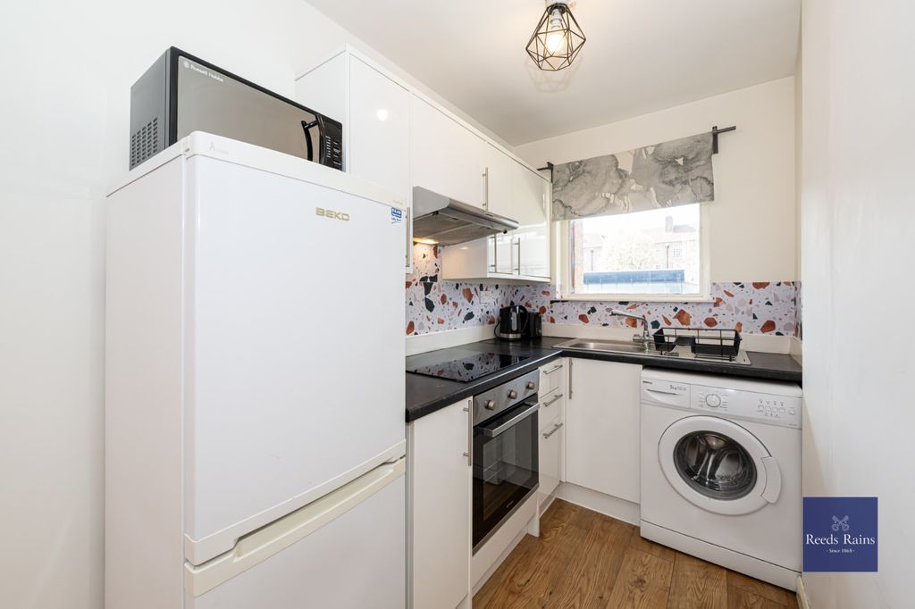 Property photo 3 of 13 Kitchen