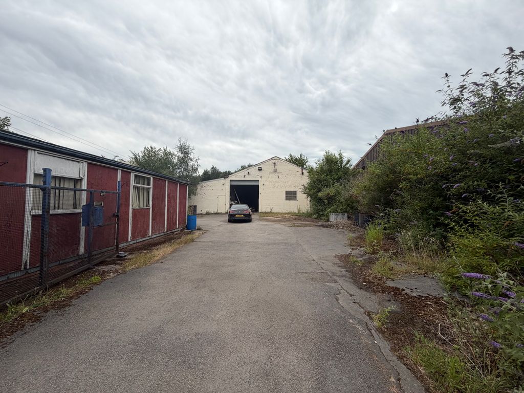 Property photo 2 of 13