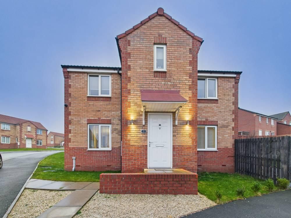 Property photo 1 of 19 Front (Exterior)