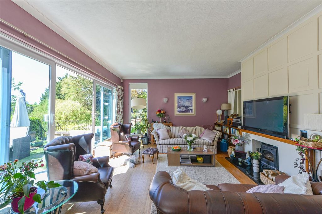 Property photo 3 of 40 Linton Road, Loose17.Jpg