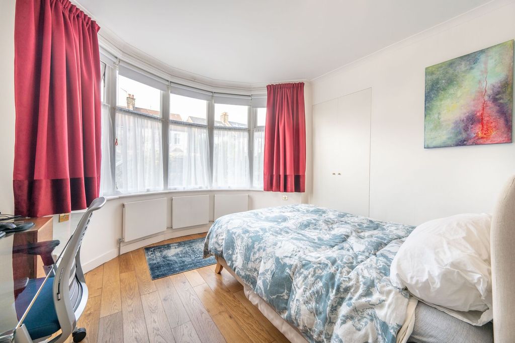 Property photo 2 of 17