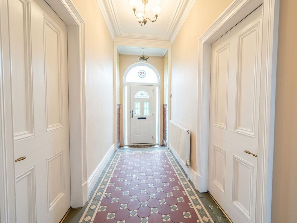 Property photo 2 of 23