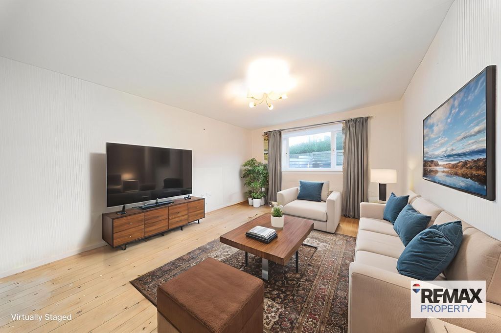 Property photo 2 of 23 Virtually Stage Lounge