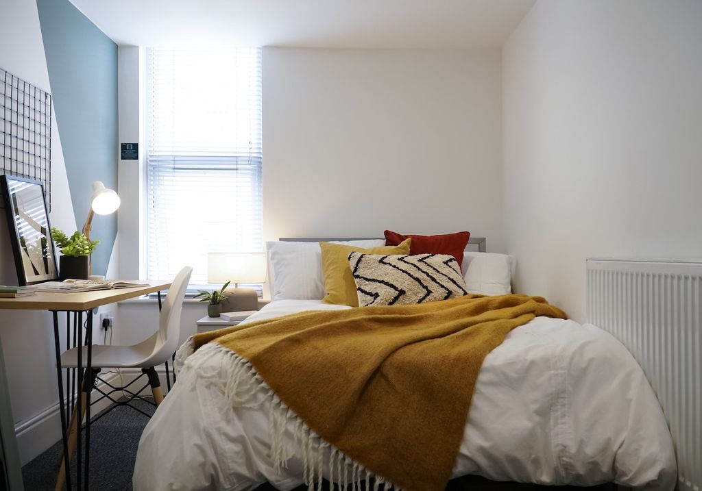 Property photo 2 of 9 A Bright, Inviting Bedroom With Ample Natural Ligh...