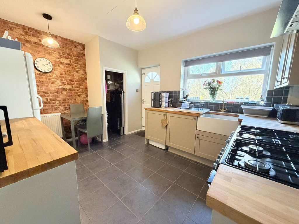 Property photo 1 of 25