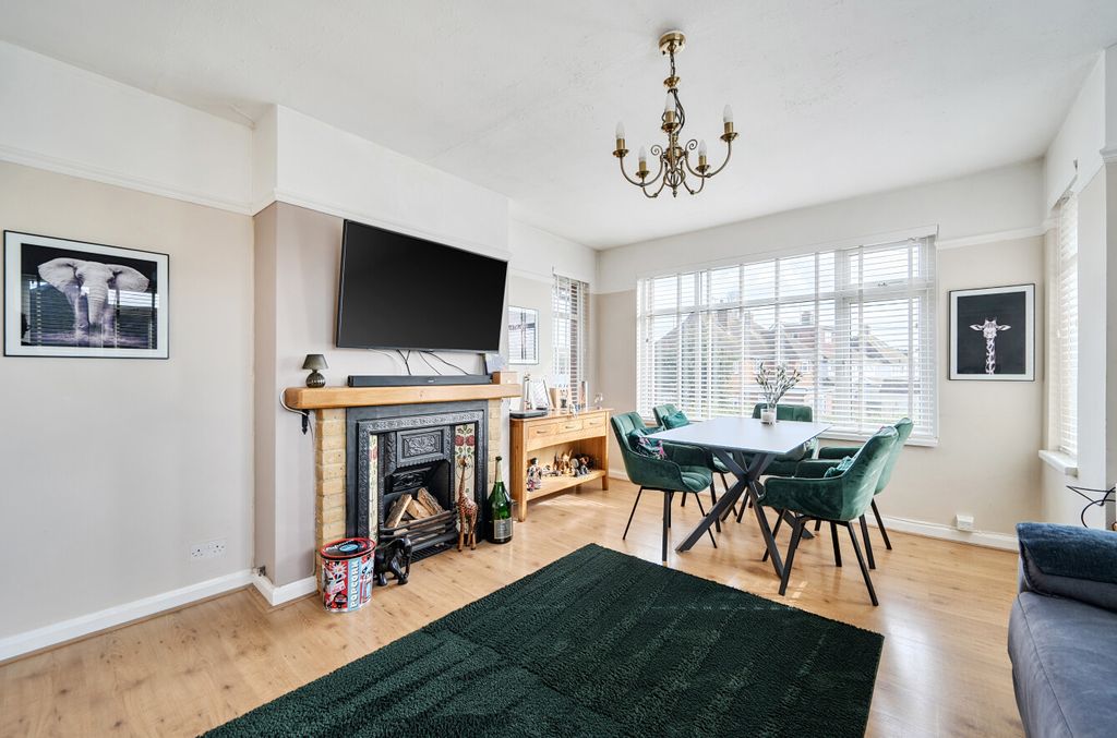 Property photo 2 of 17 1425935-6-69B1401...