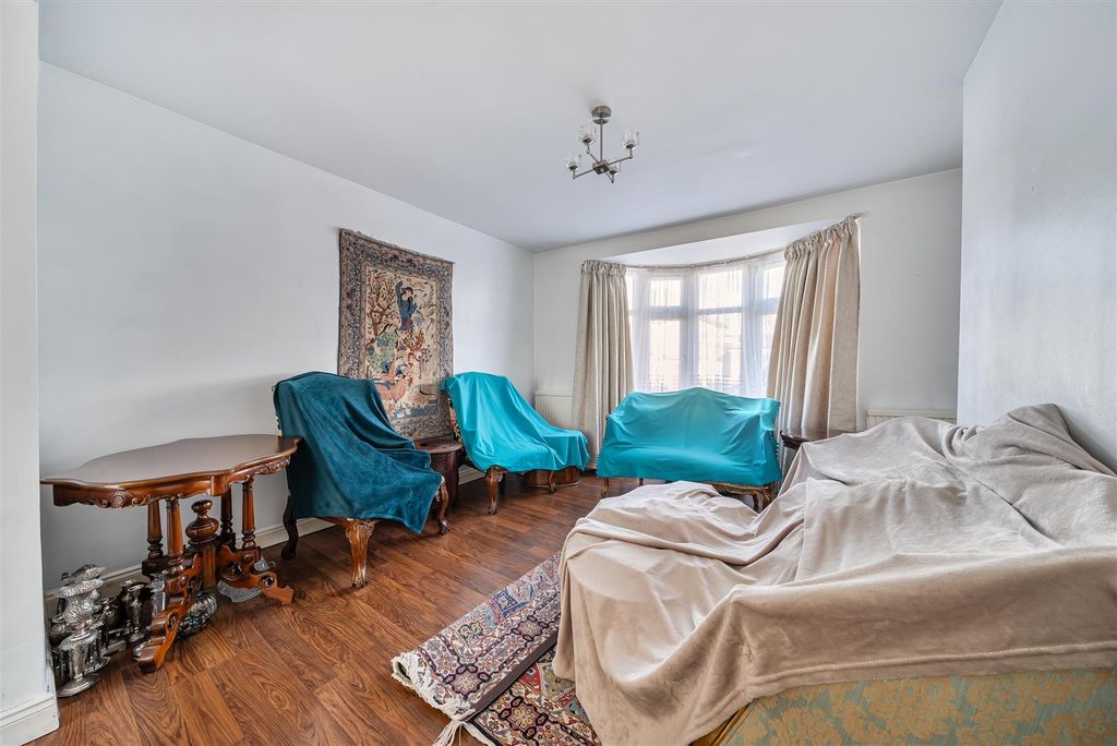 Property photo 3 of 14 1406910-12-69833c0Ab7B85.Jpg