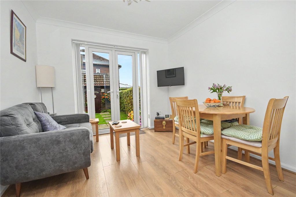 Property photo 3 of 17 Picture No. 10