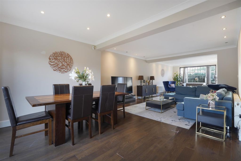 Property photo 2 of 46 234 Watford Road - 4Jgfl0Aftnwbm2P0Gwxb.Jpg